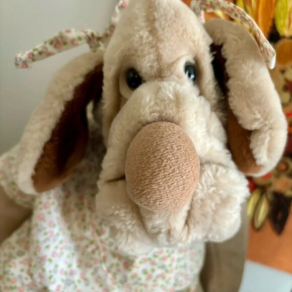 Ganz Vintage 1981 Wrinkles Tan Girl Dog Puppet 17 Plush Toy Original Outfit - Picture 7 of 9